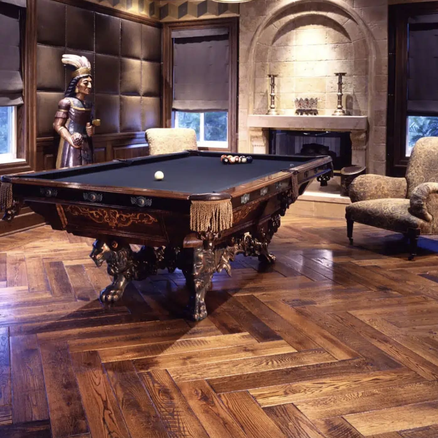 Antique Distressed™ Oak