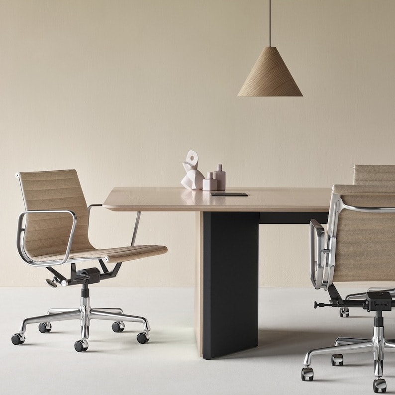 Headway™ Conference Table