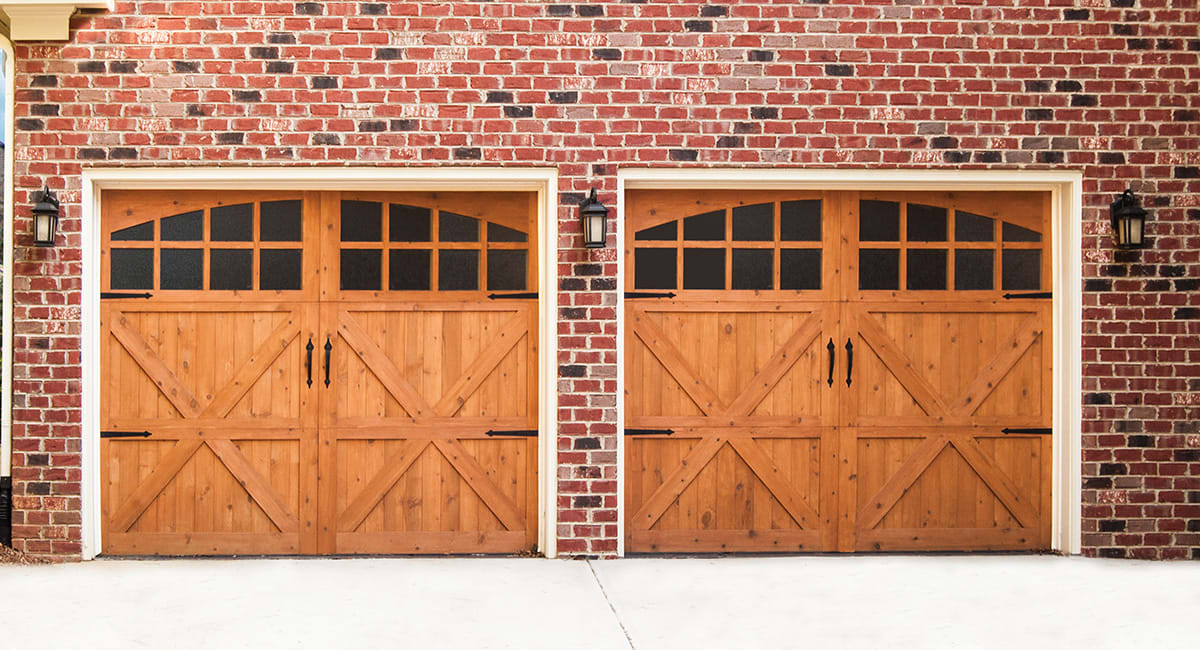 Carriage House Style Wood Doors 7400