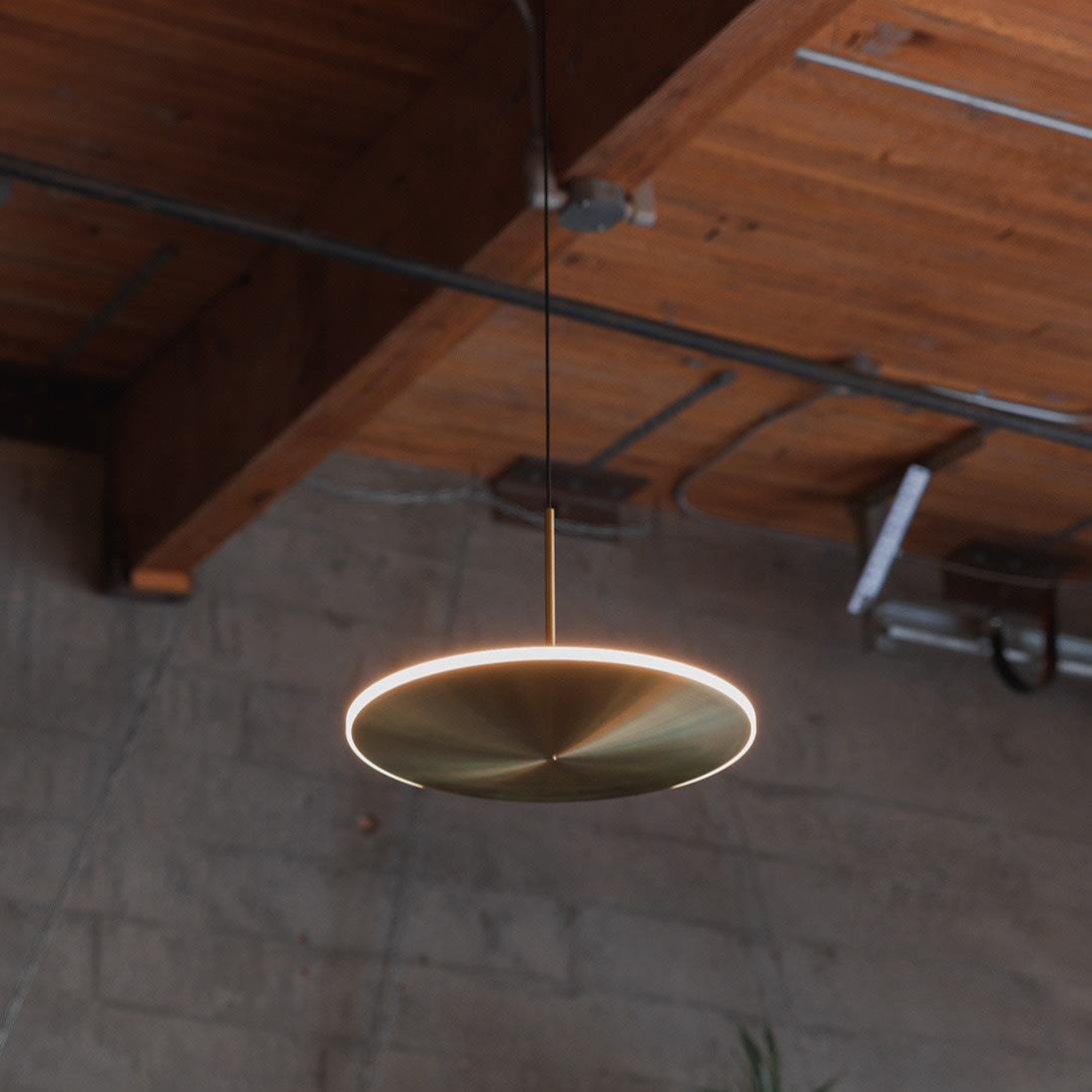 Dish10h Pendant