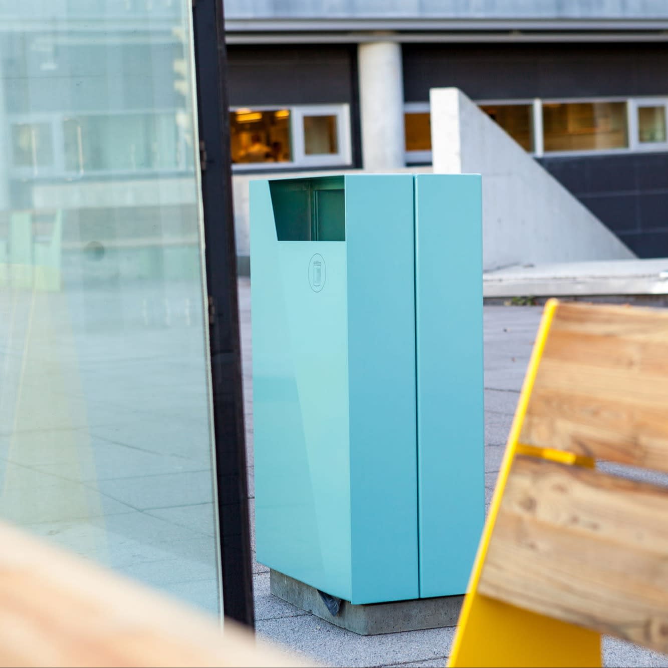 140L Litter Bin