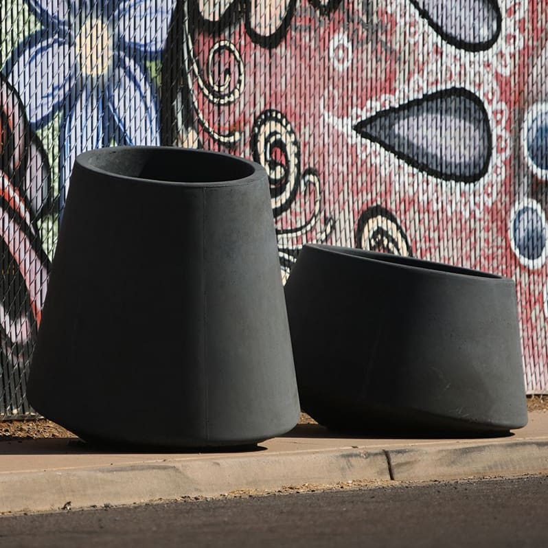 Paseos Series Planters