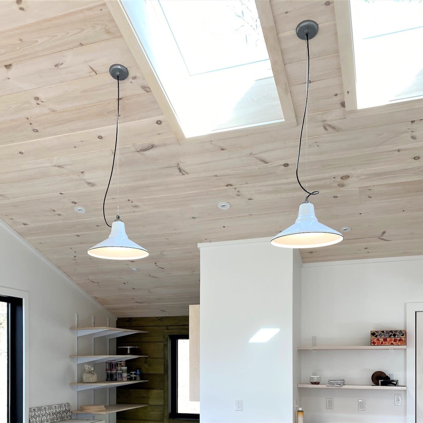 Aero Studio Pendant Light