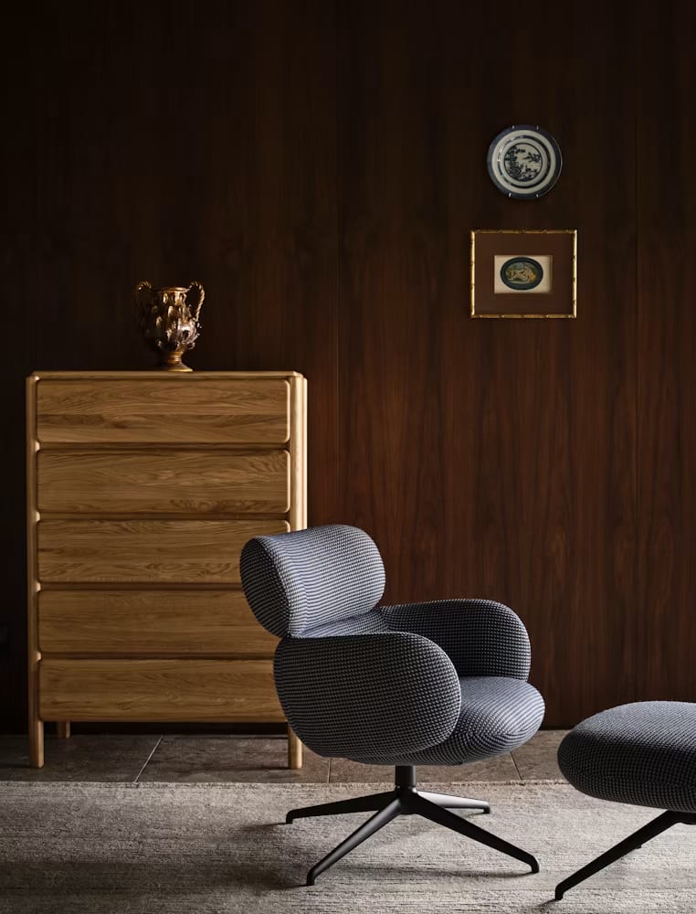 Blis Swivel Chair