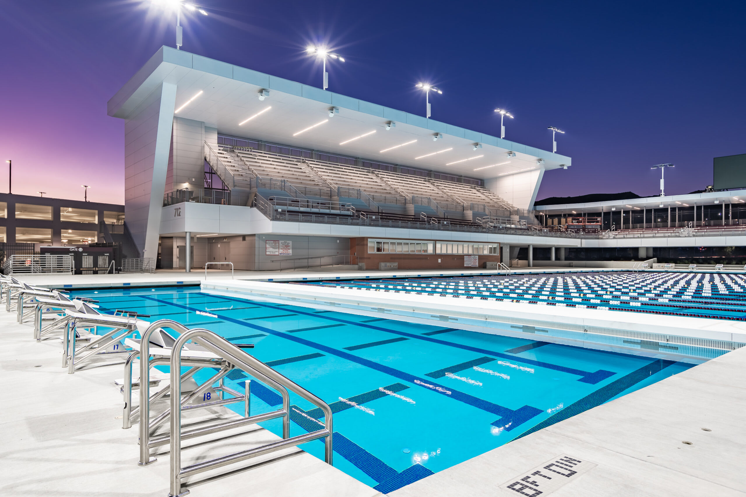 Moving Pool Bulkhead Systems