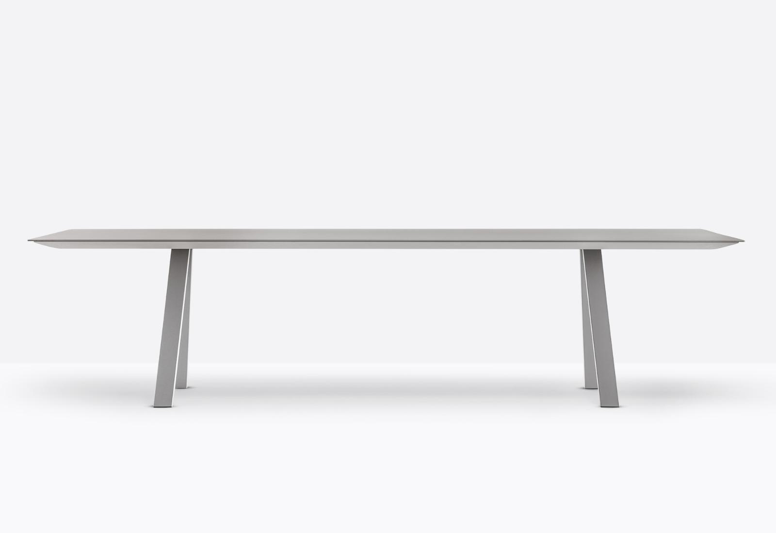 Arki Table