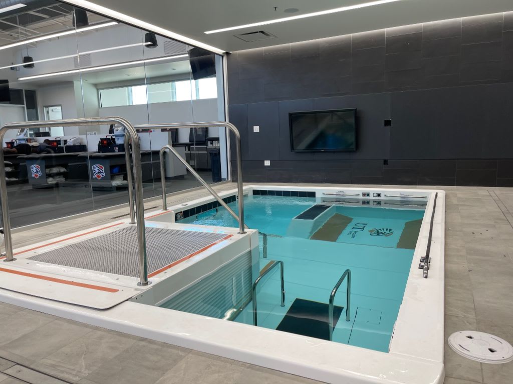 Largest Therapy Pool - 1500 T Series