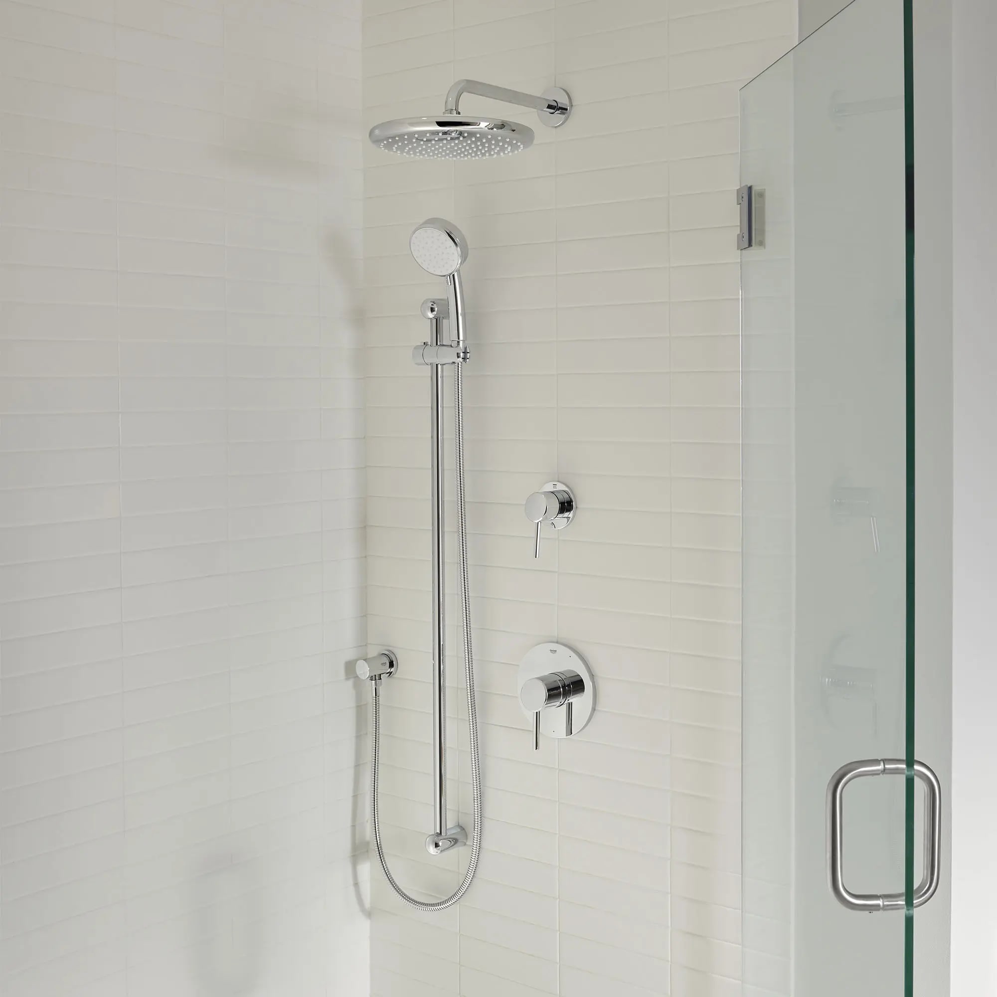 100 Hand Shower - 2 Sprays, 1.5 GPM (5.7 L/min)