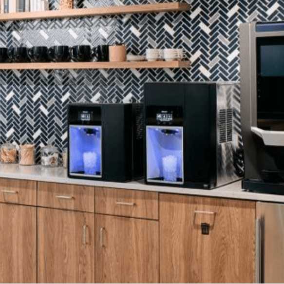 Champion® 15 countertop Ice and Water Dispensers