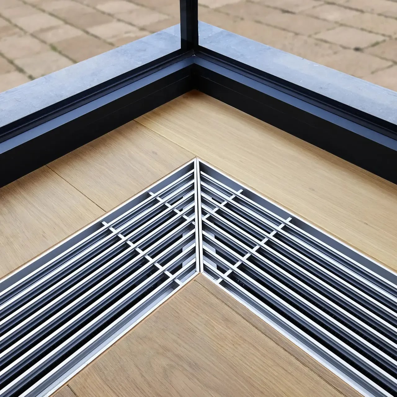 AG10 Bar Grille