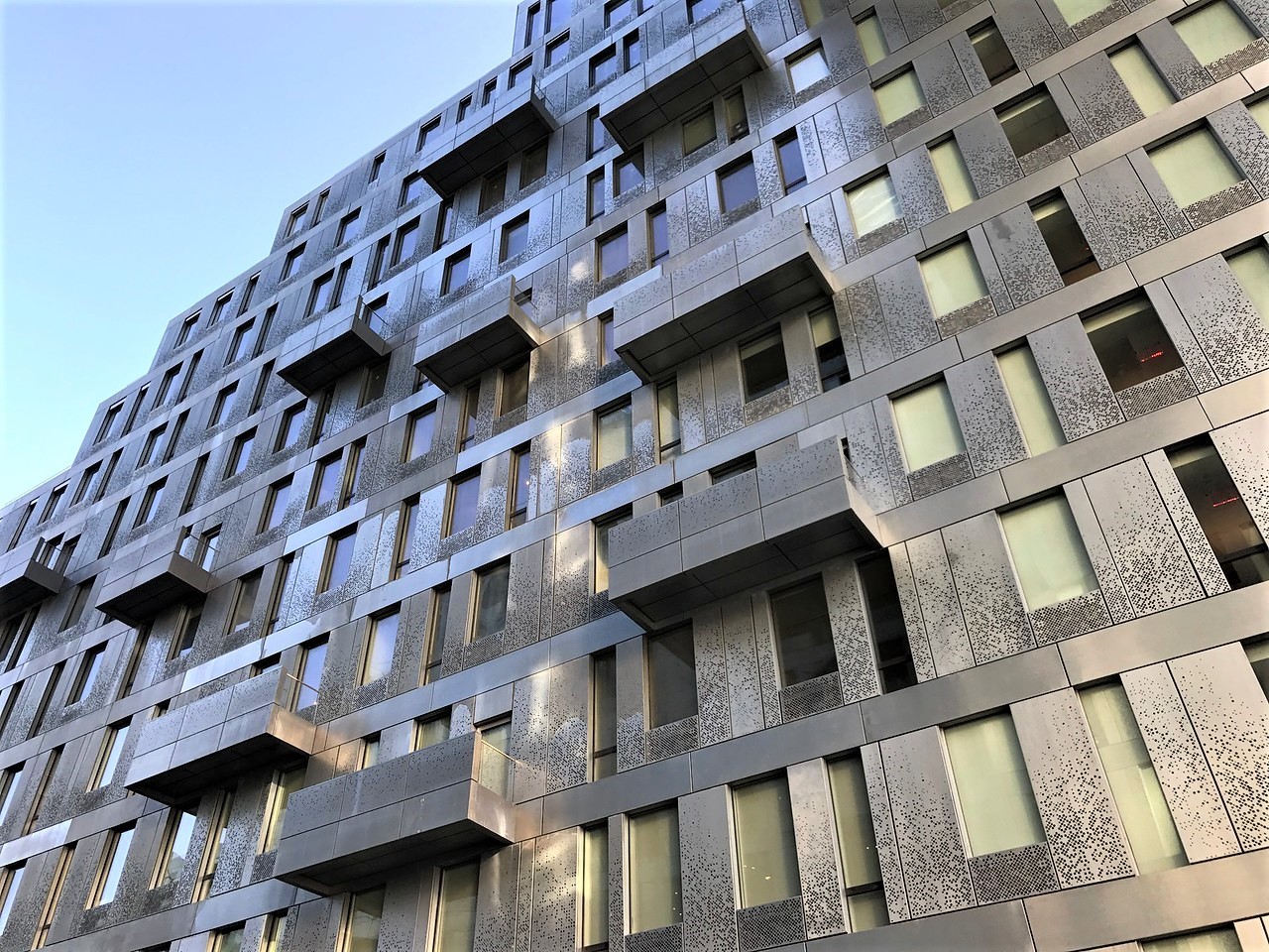 Mod Facade image 4