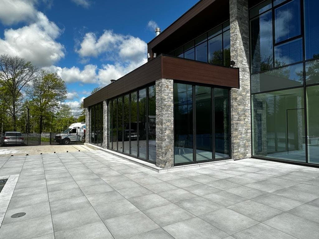 Vetrina Windows & Doors image 10