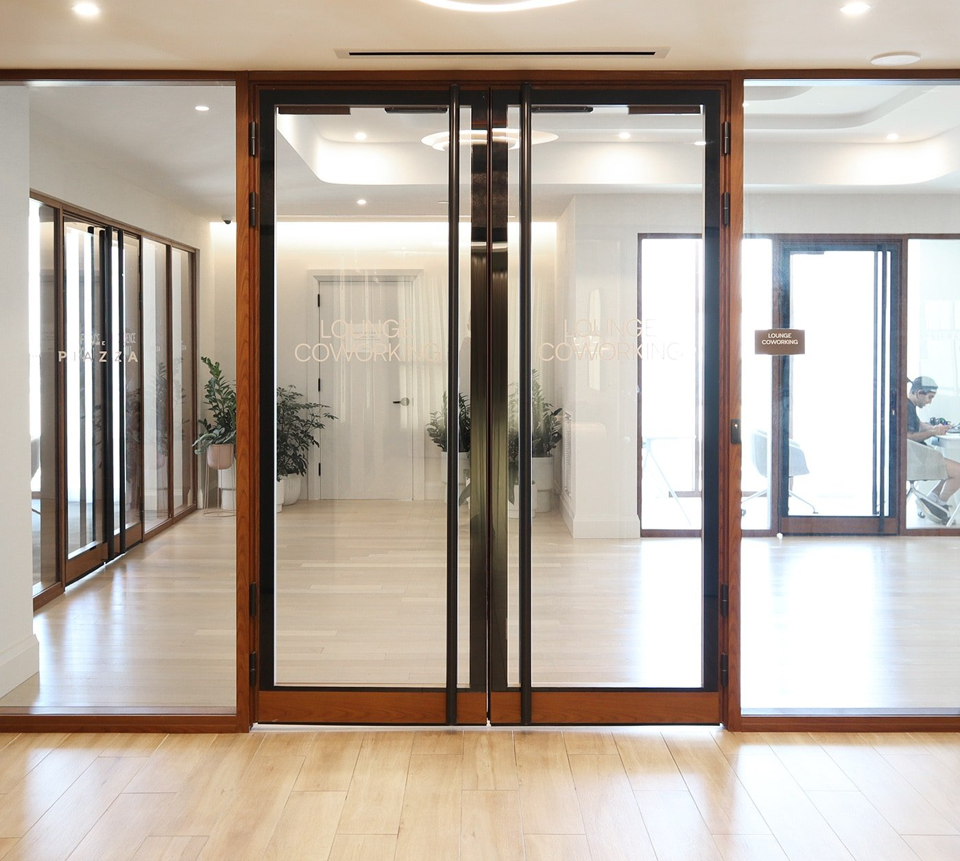 Vetrina Windows & Doors image 14