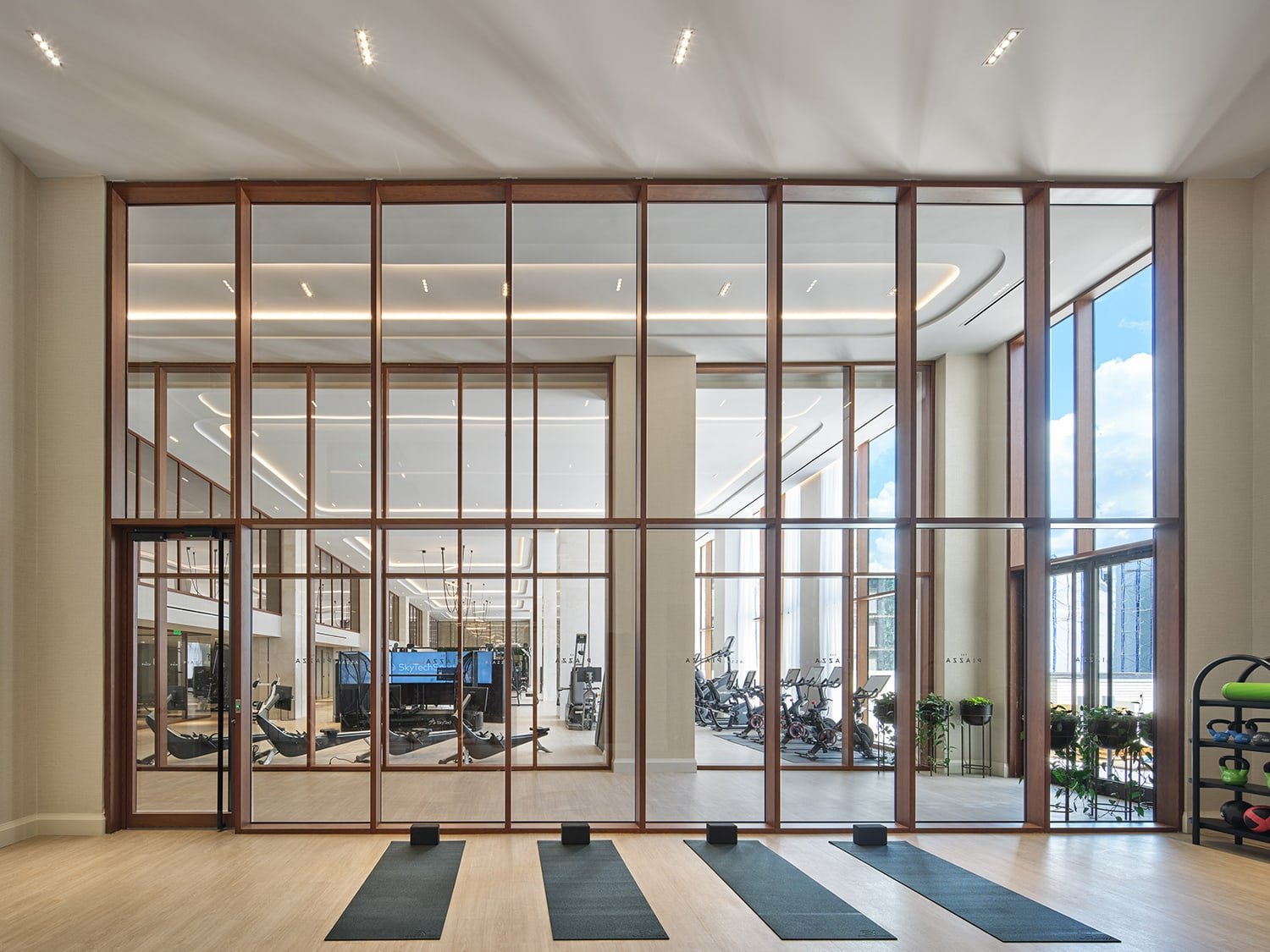 Vetrina Windows & Doors image 8