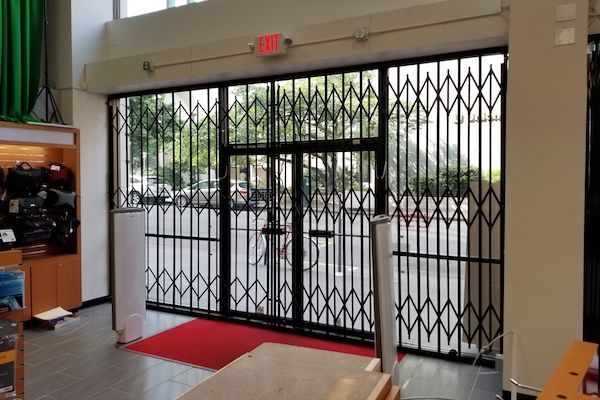 AC Folding Gates image 2