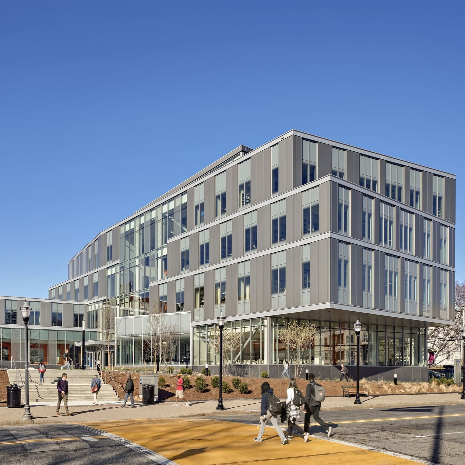 Pulichino Tong Business Center