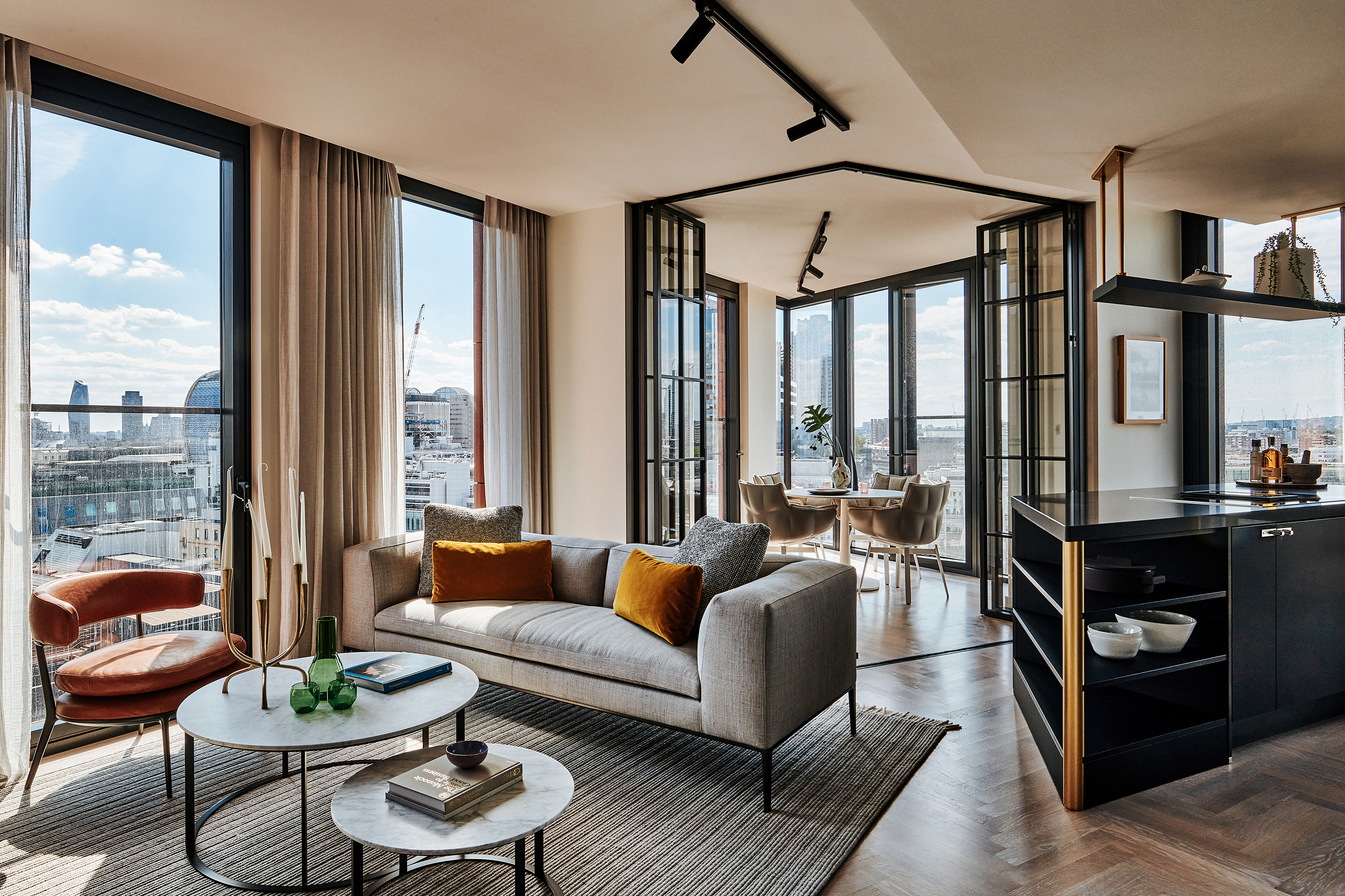B&B Italia image 1