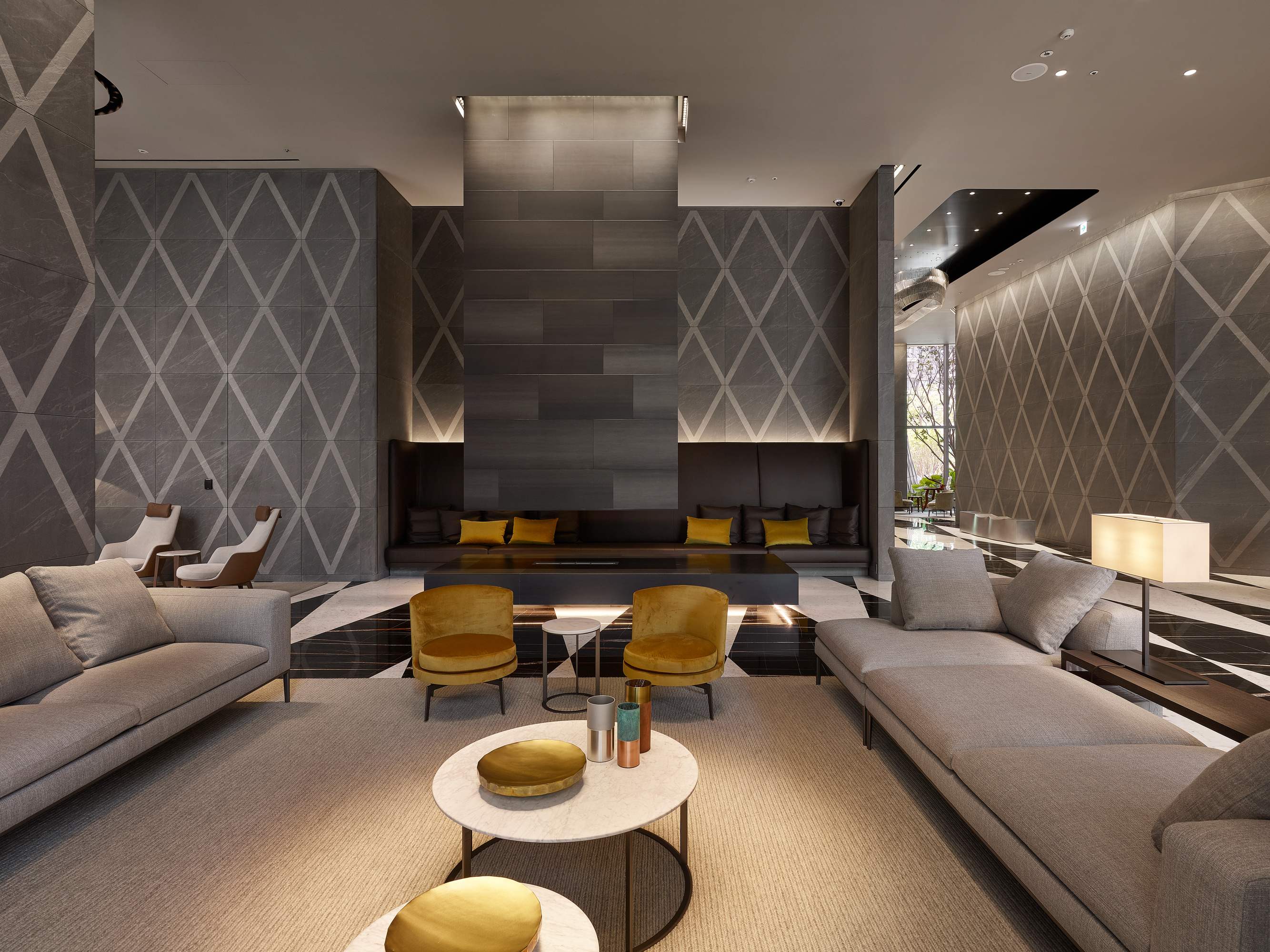 B&B Italia image 5