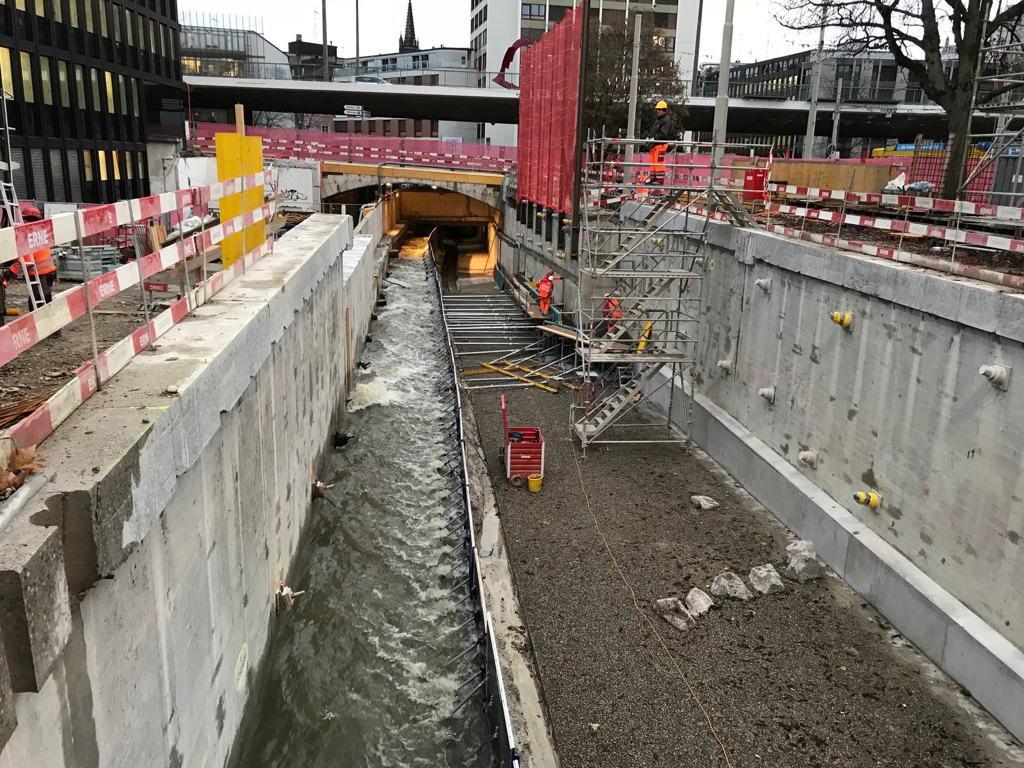 Aqua Fence image 17