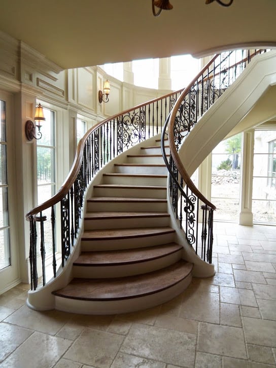 Southern Staircase image 13
