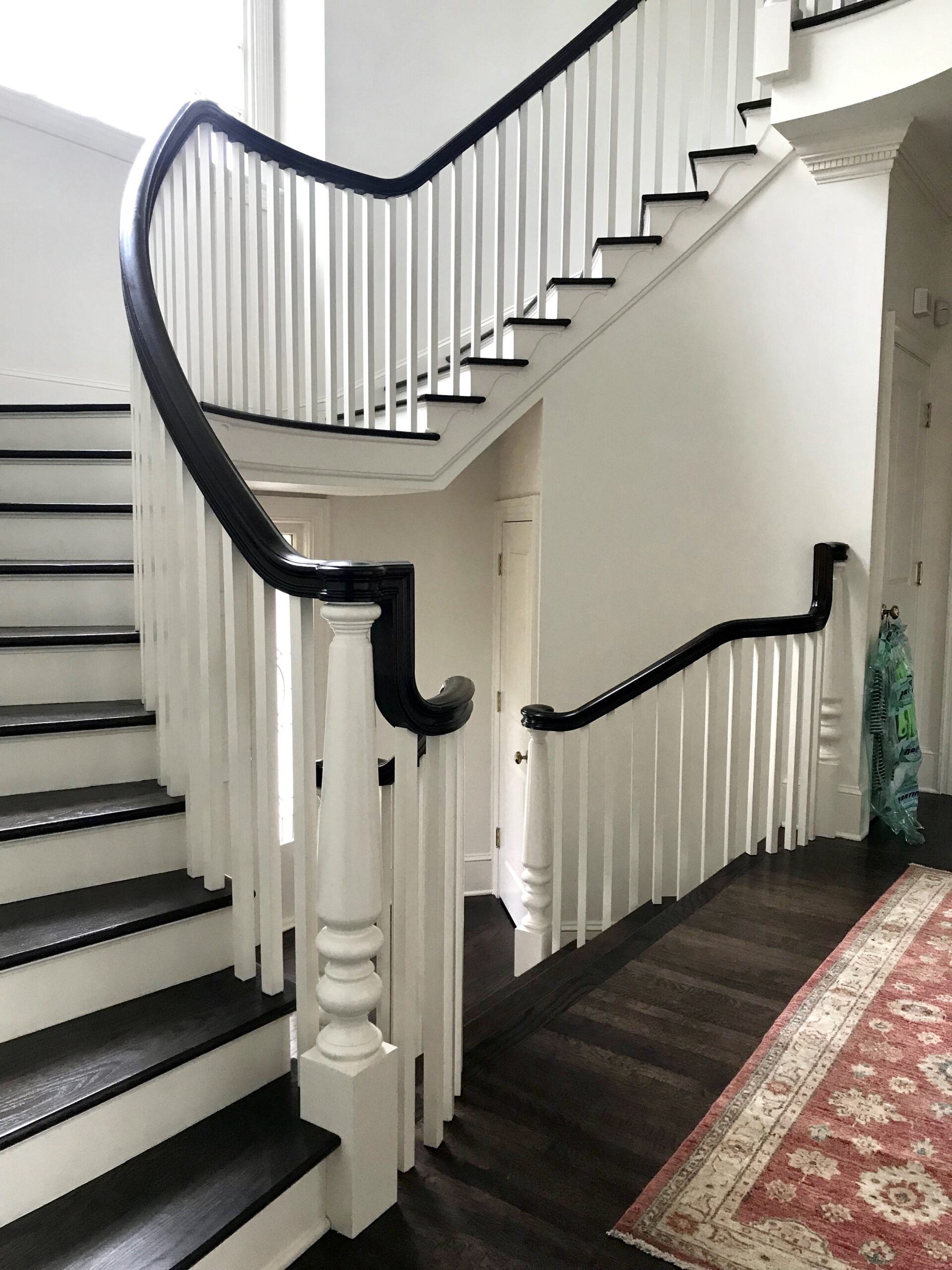 Southern Staircase image 11
