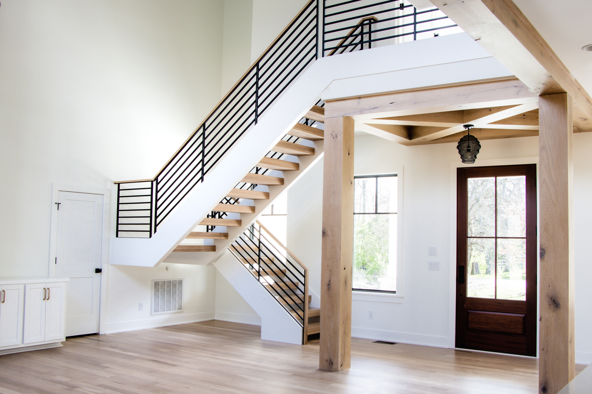 Southern Staircase image 18