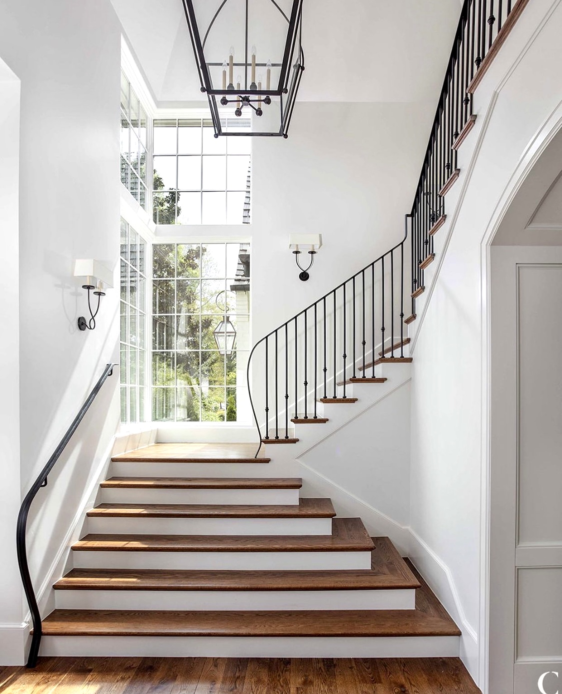 Southern Staircase image 2