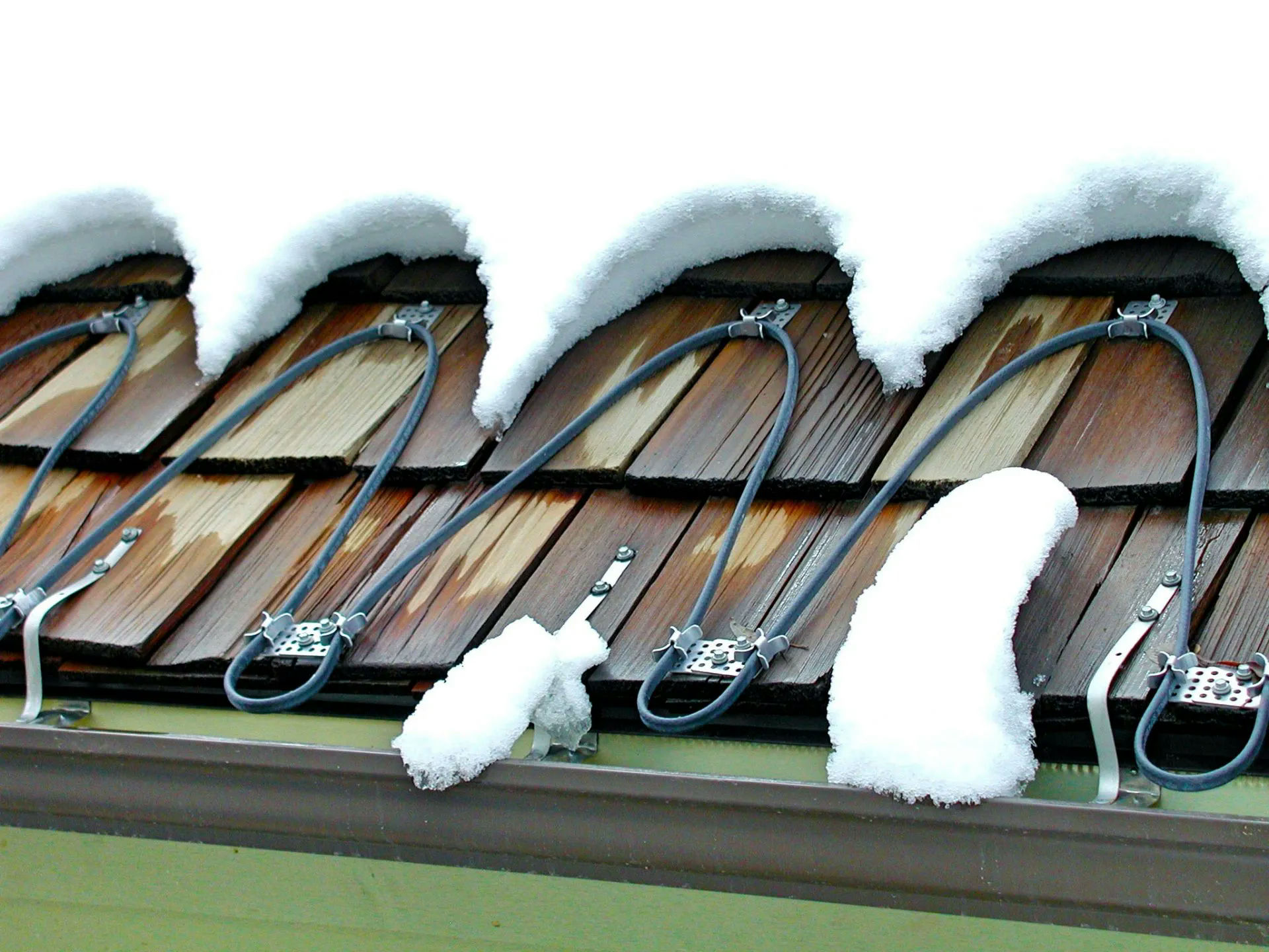 Engineered Roof Deicing image 17