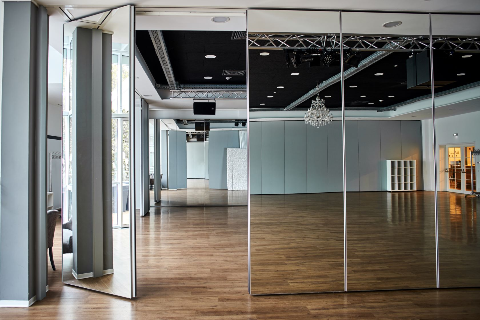 Modernfold, Inc. image 8
