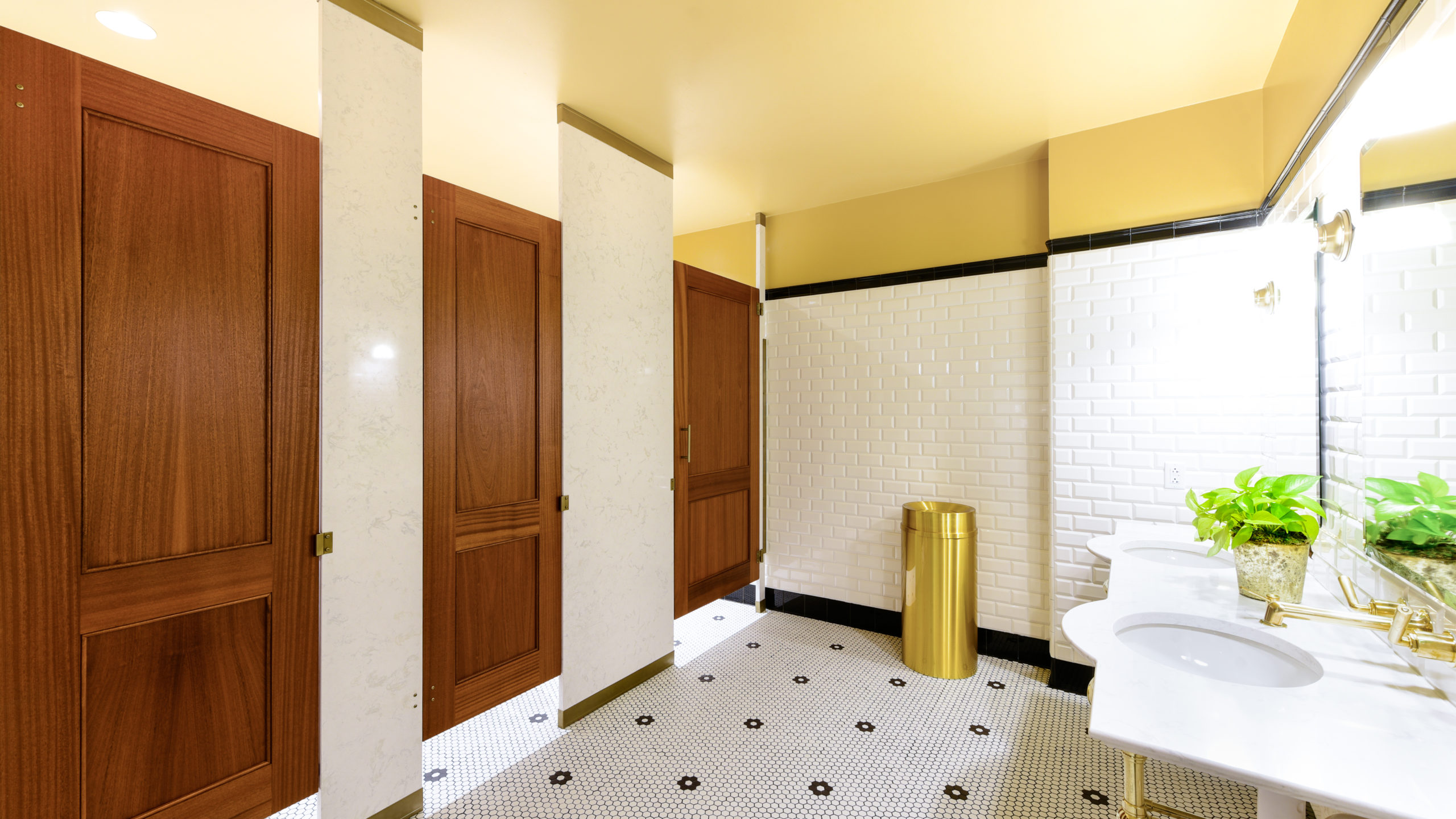 Ironwood Manufacturing, Co. - Toilet Partitions image 7