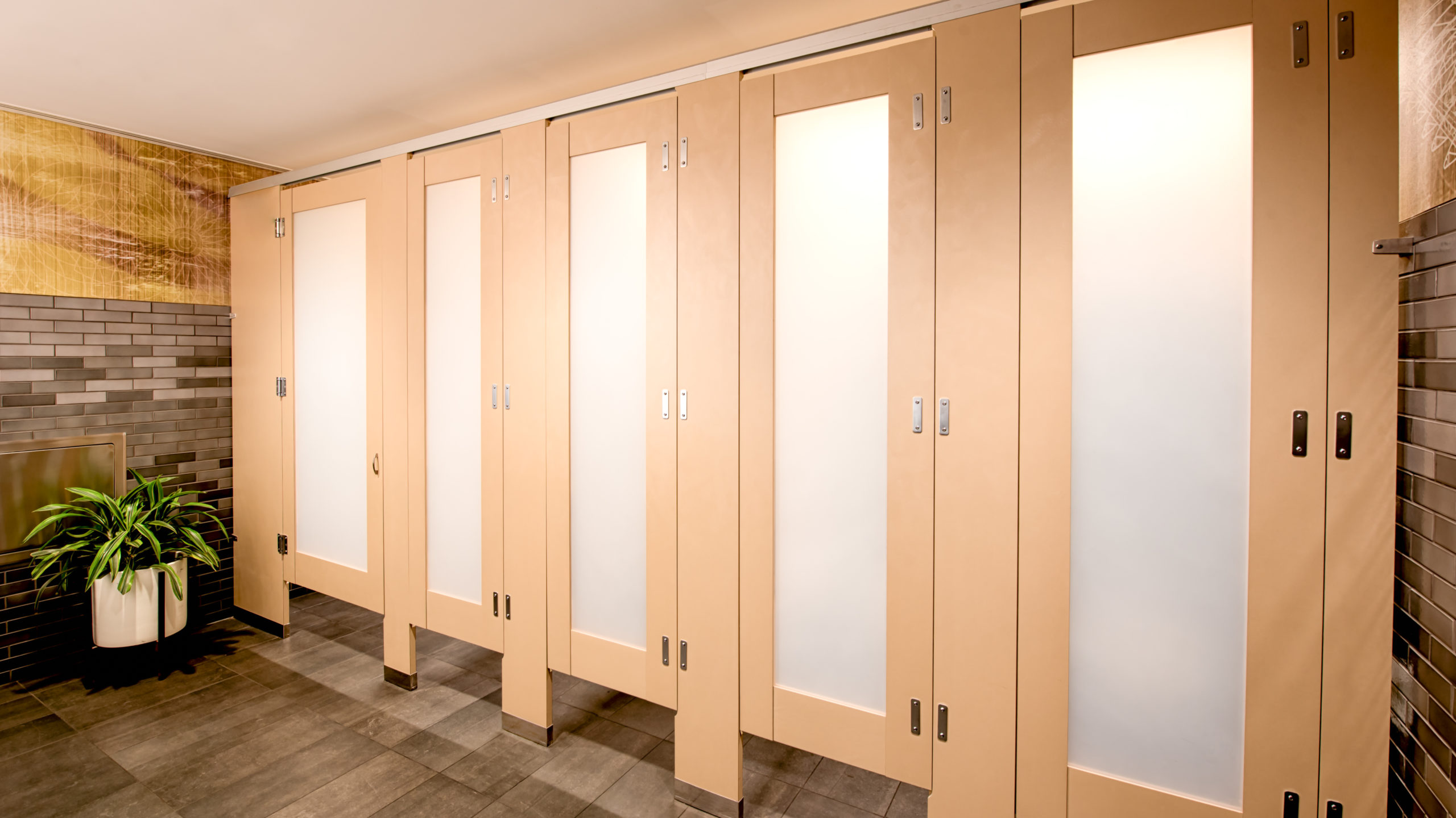 Ironwood Manufacturing, Co. - Toilet Partitions image 9