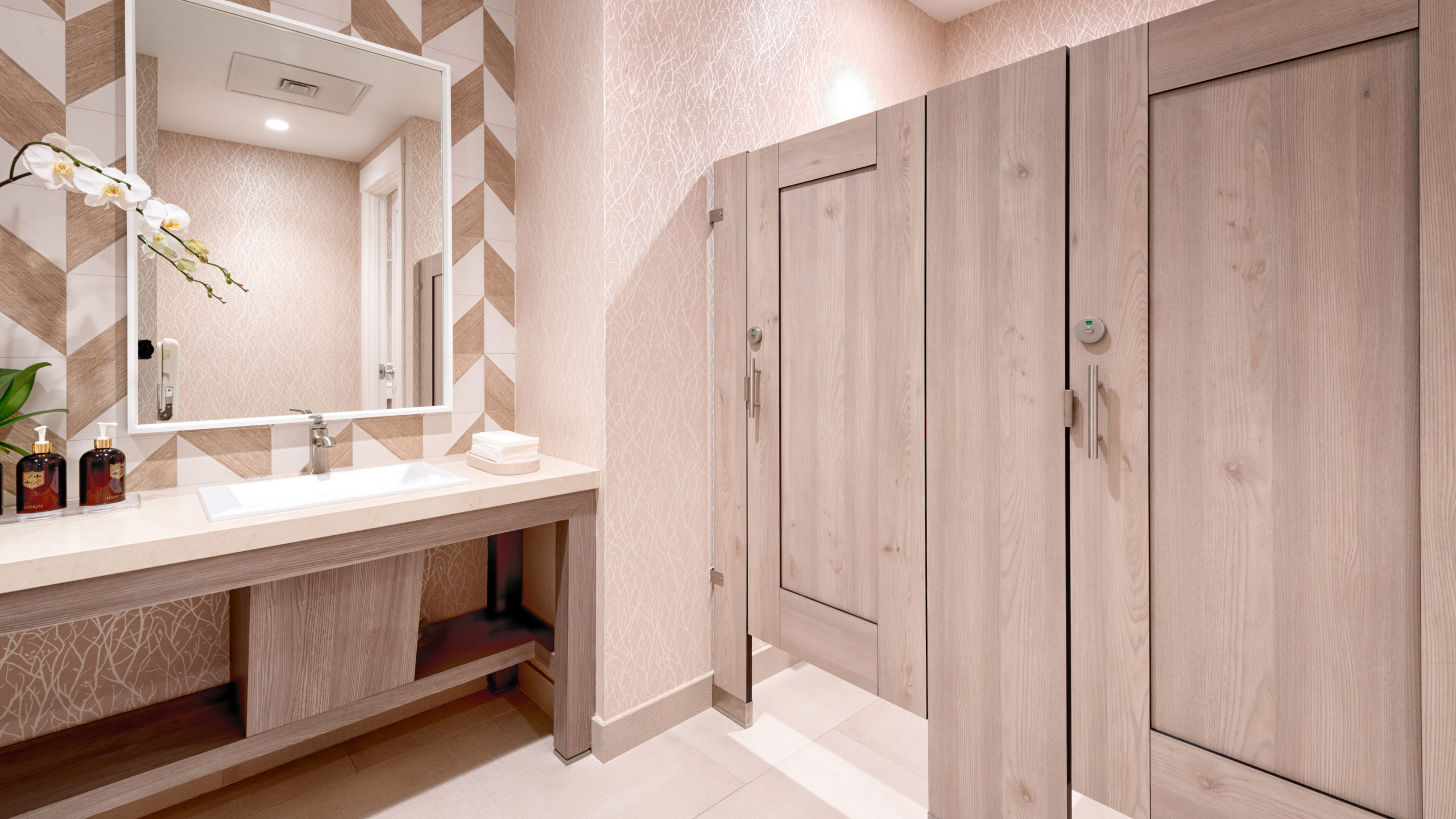 Ironwood Manufacturing, Co. - Toilet Partitions image 15