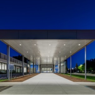 Durr Systems Headquarters Facility / SmithGroup