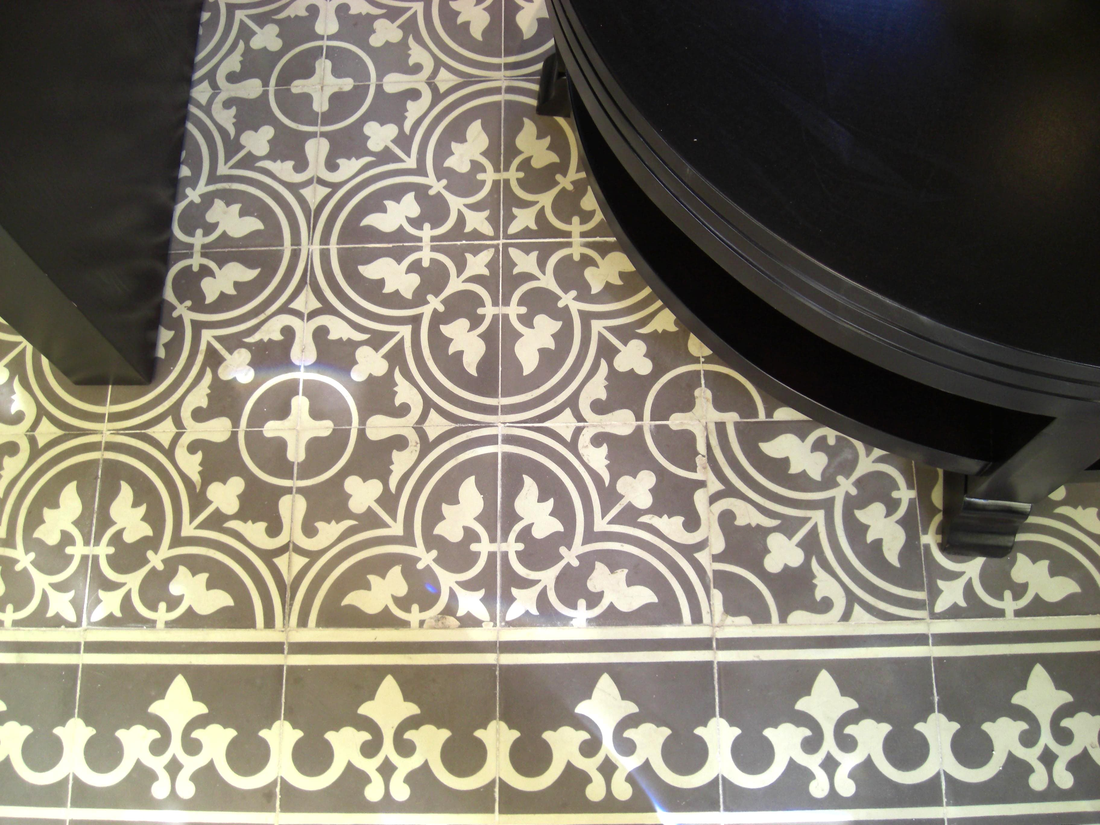 Veranda Tile Design image 1