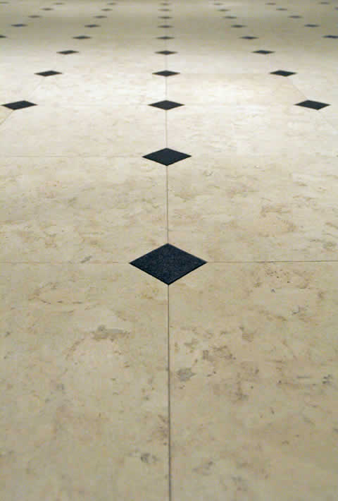 Globus Cork image 1