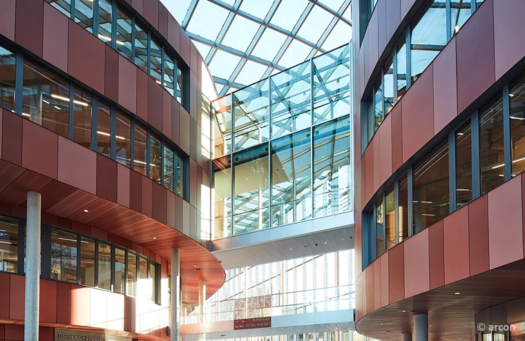 Arnold Glas image 1