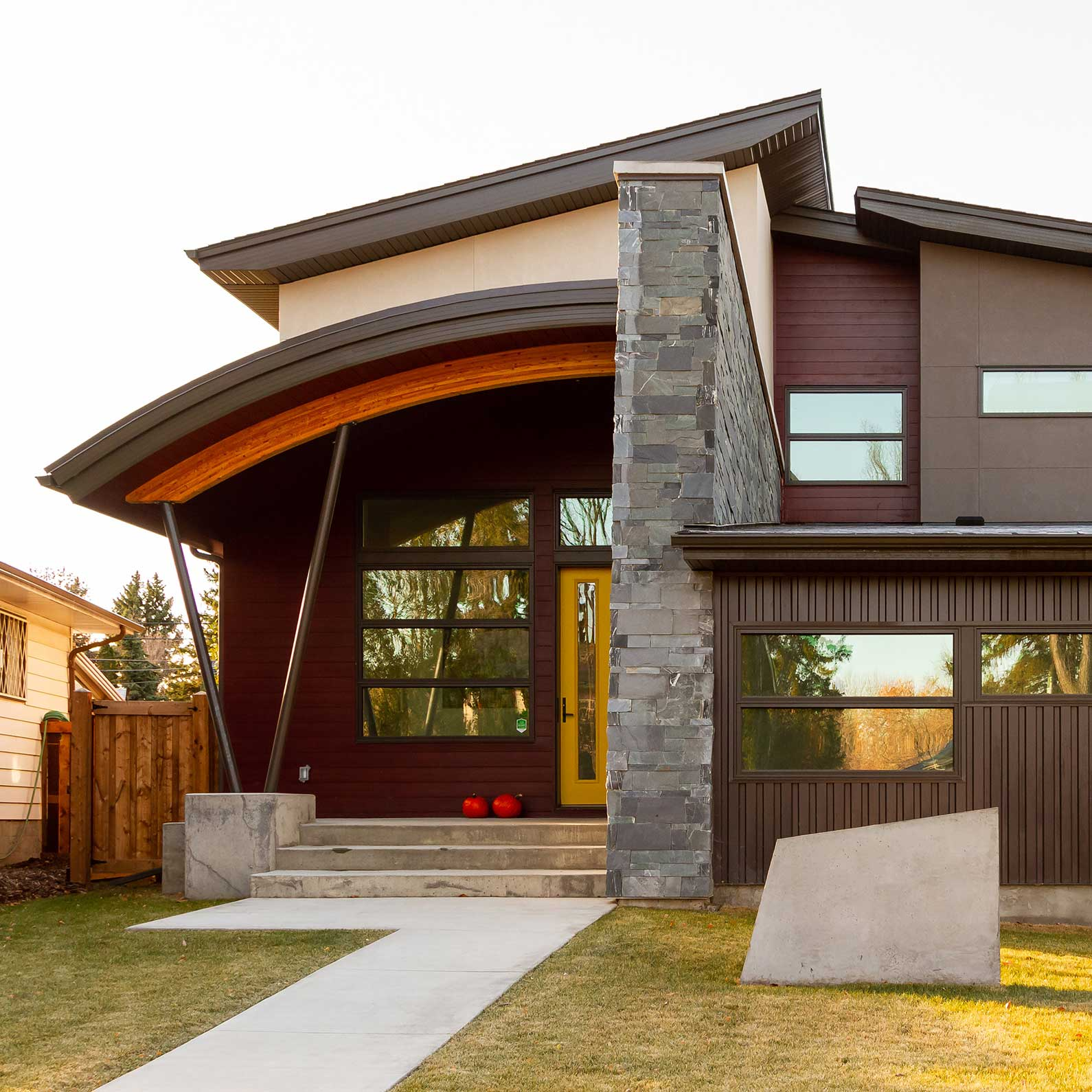 Lenmak Exterior Innovations Inc. image 8