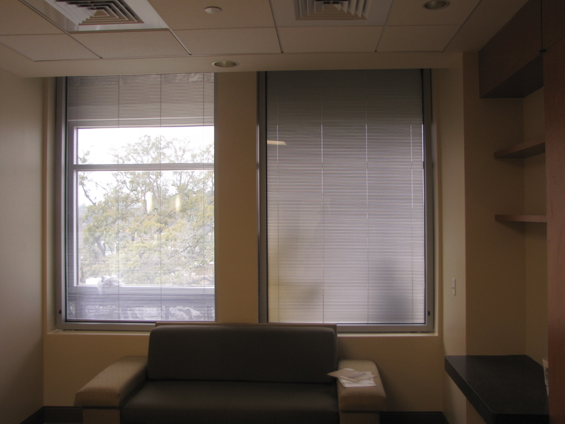 IE; Blinds image 14