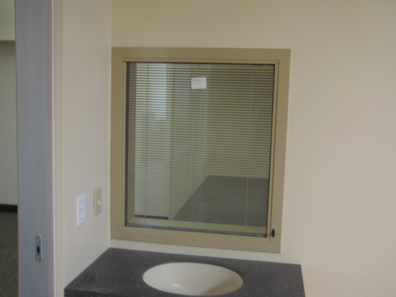 IE; Blinds image 12