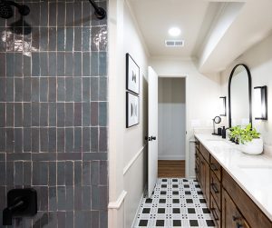 Riad Tile image 3