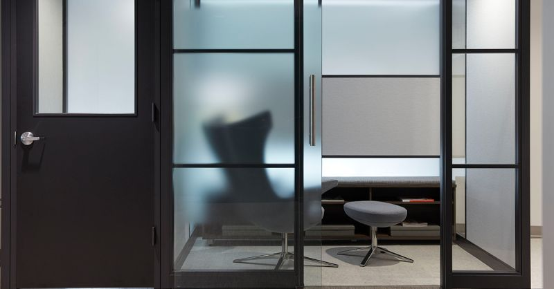 Fellowes image 4
