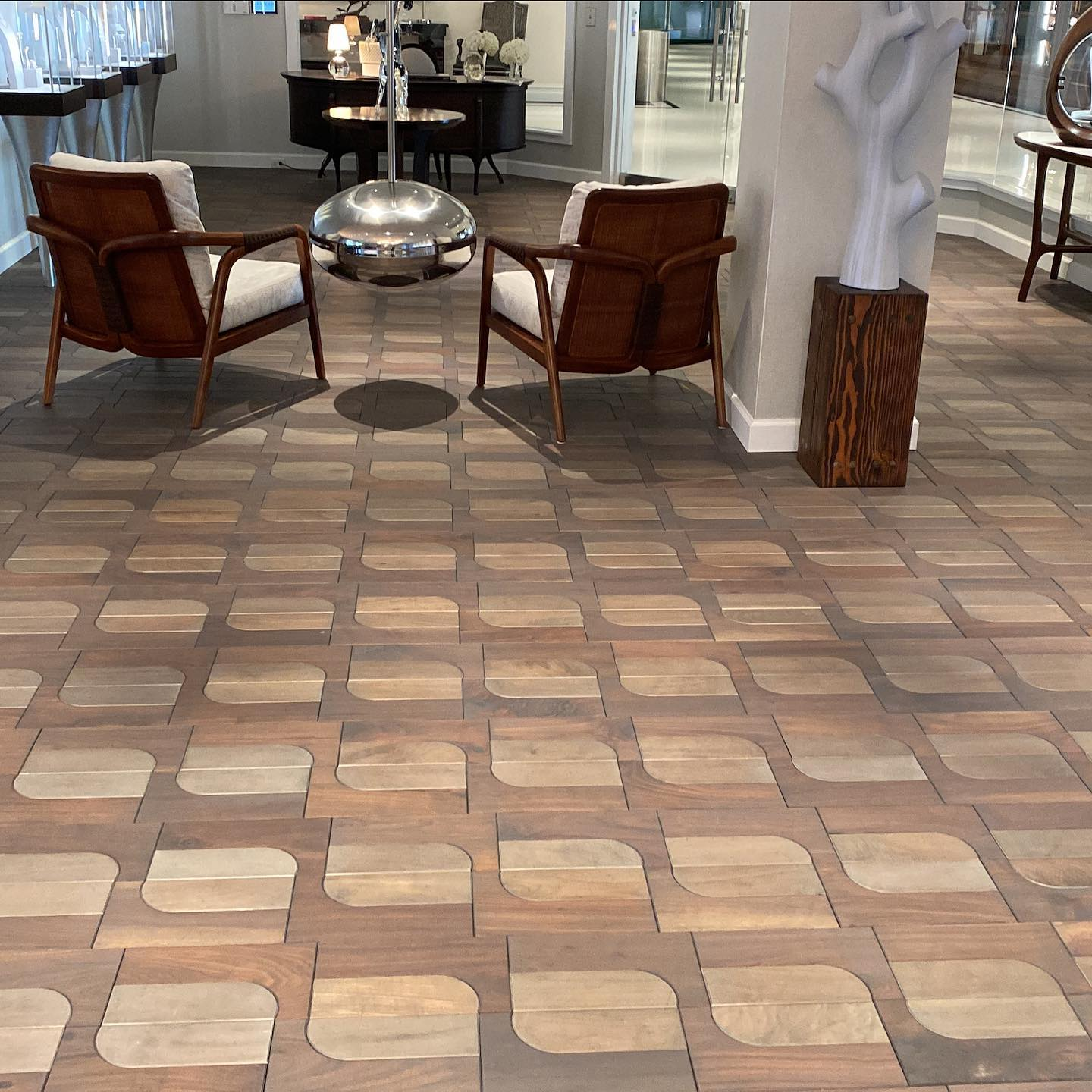 Seon Hardwood image 4
