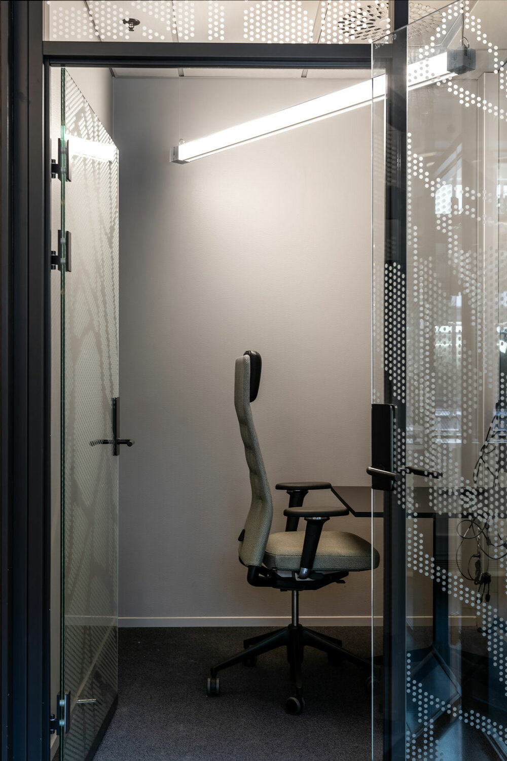 LED Linear image 71