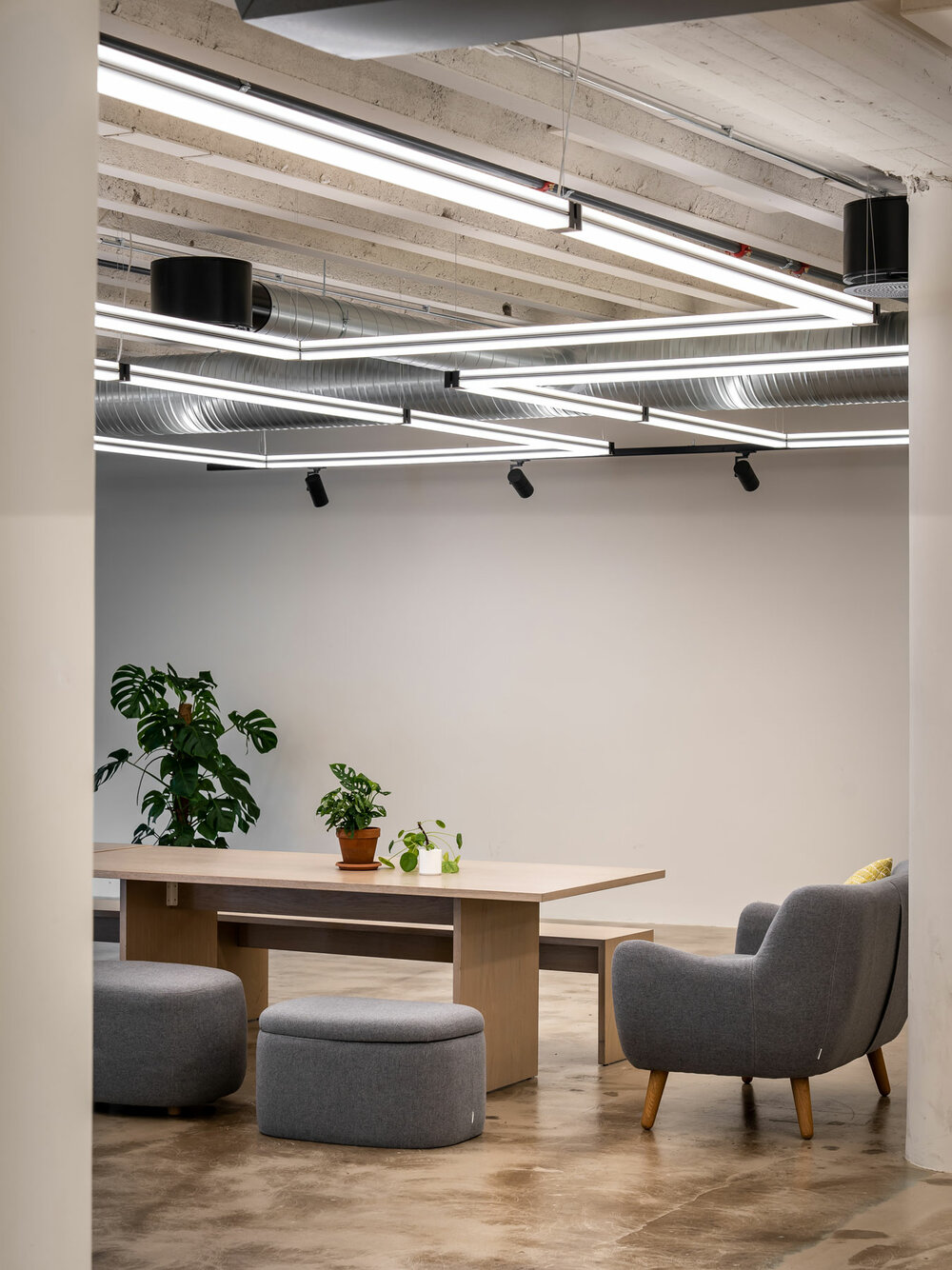 LED Linear image 70