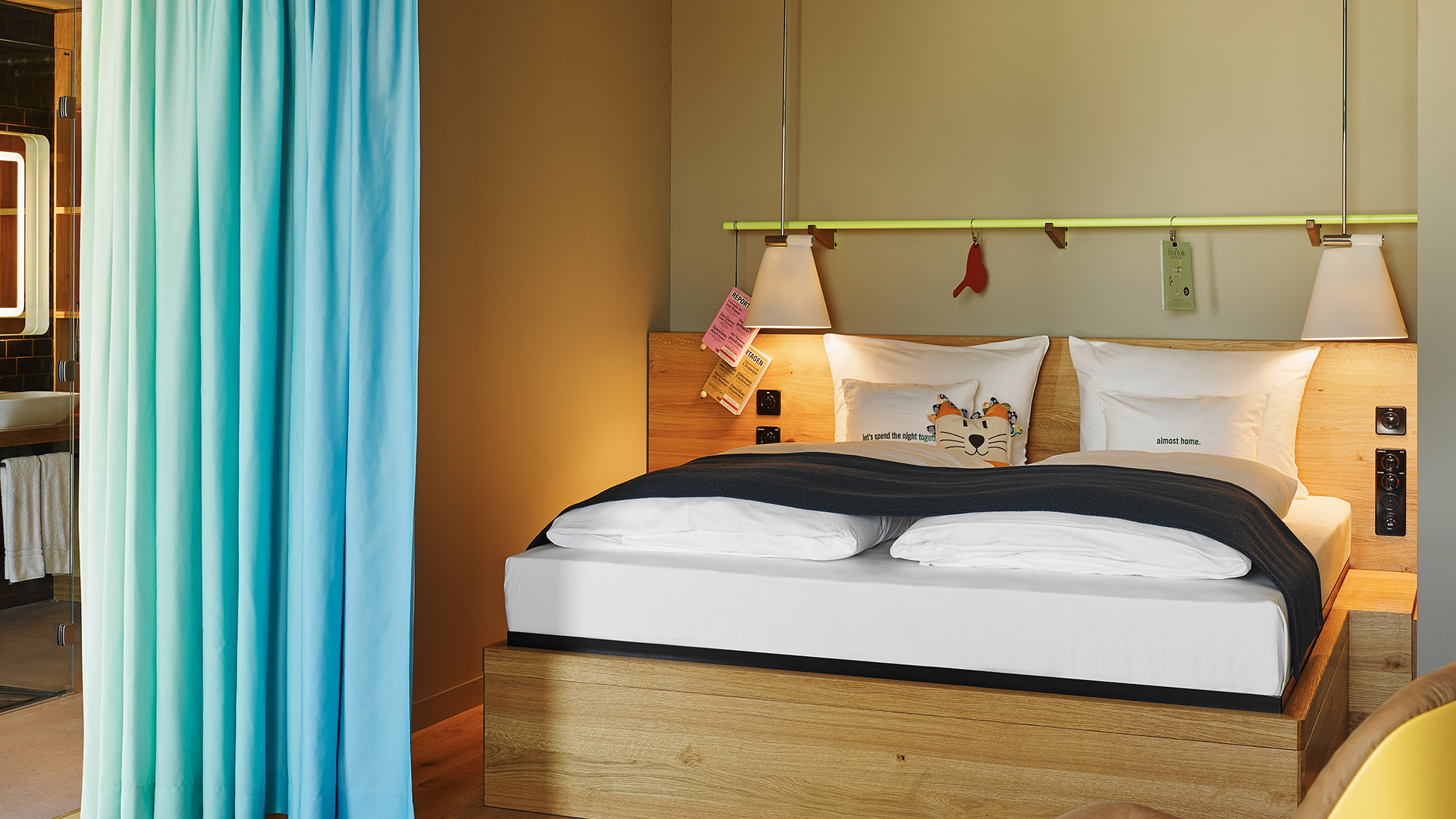 Blux Lighting image 2