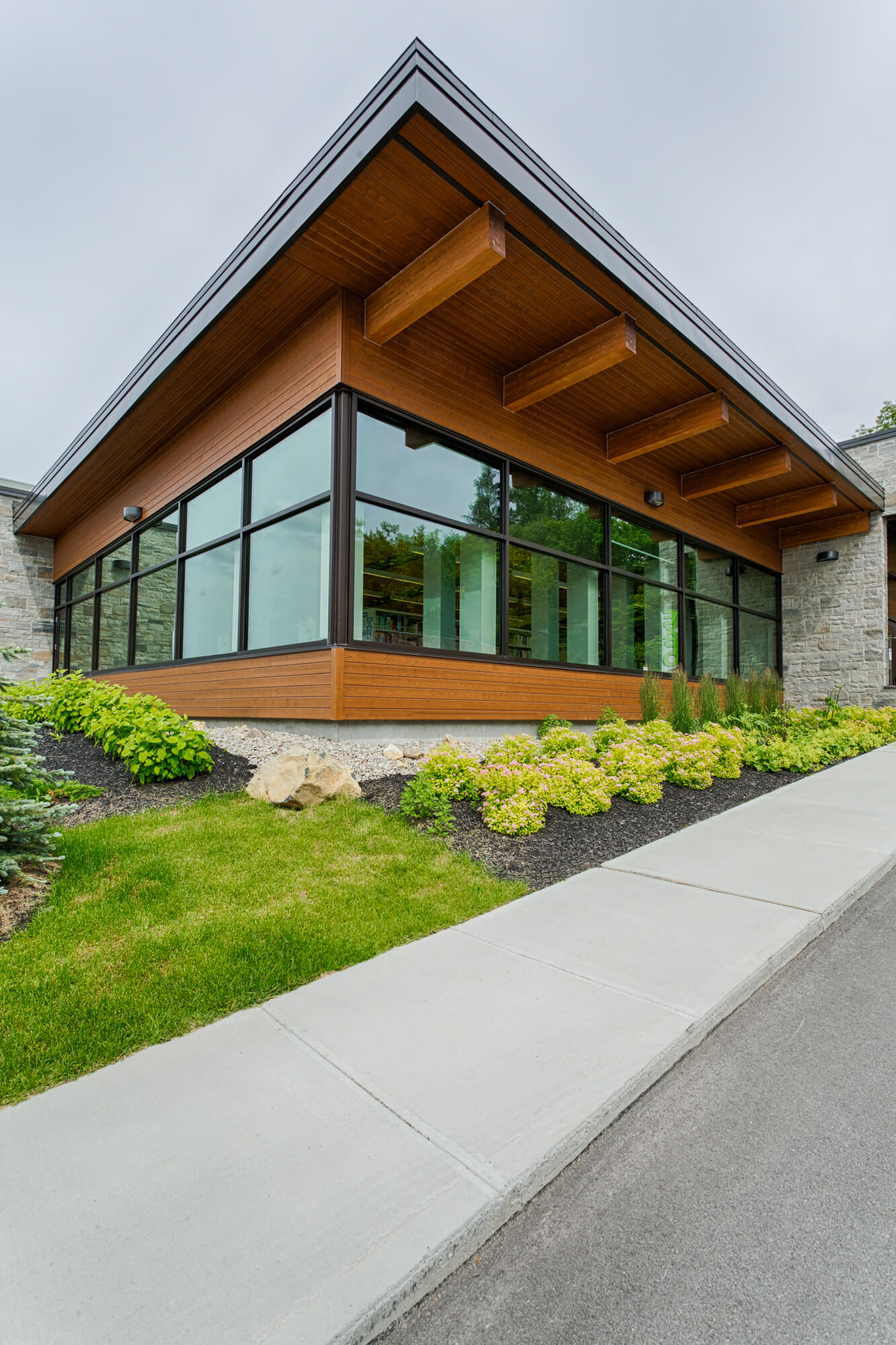 Prevost Architectural Aluminum image 17