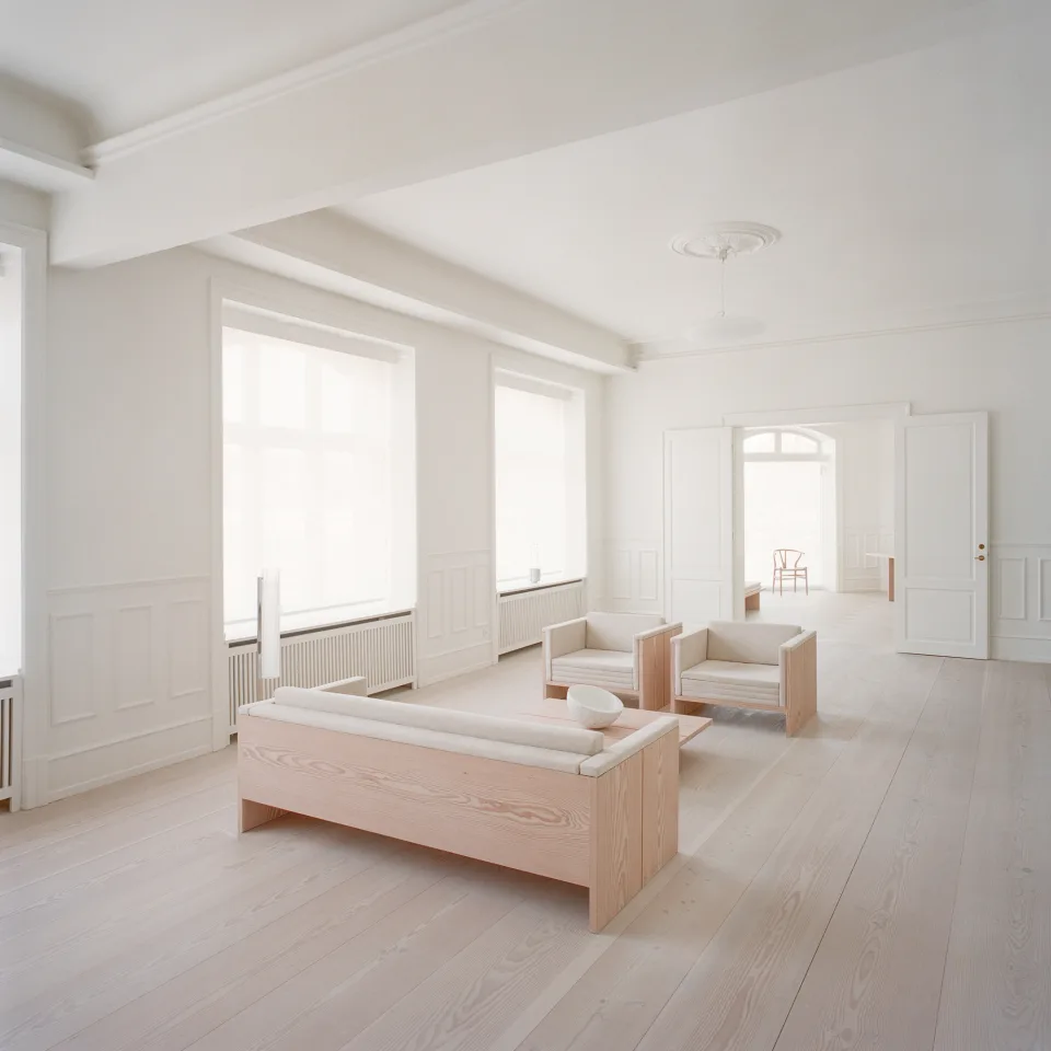 Dinesen image 2