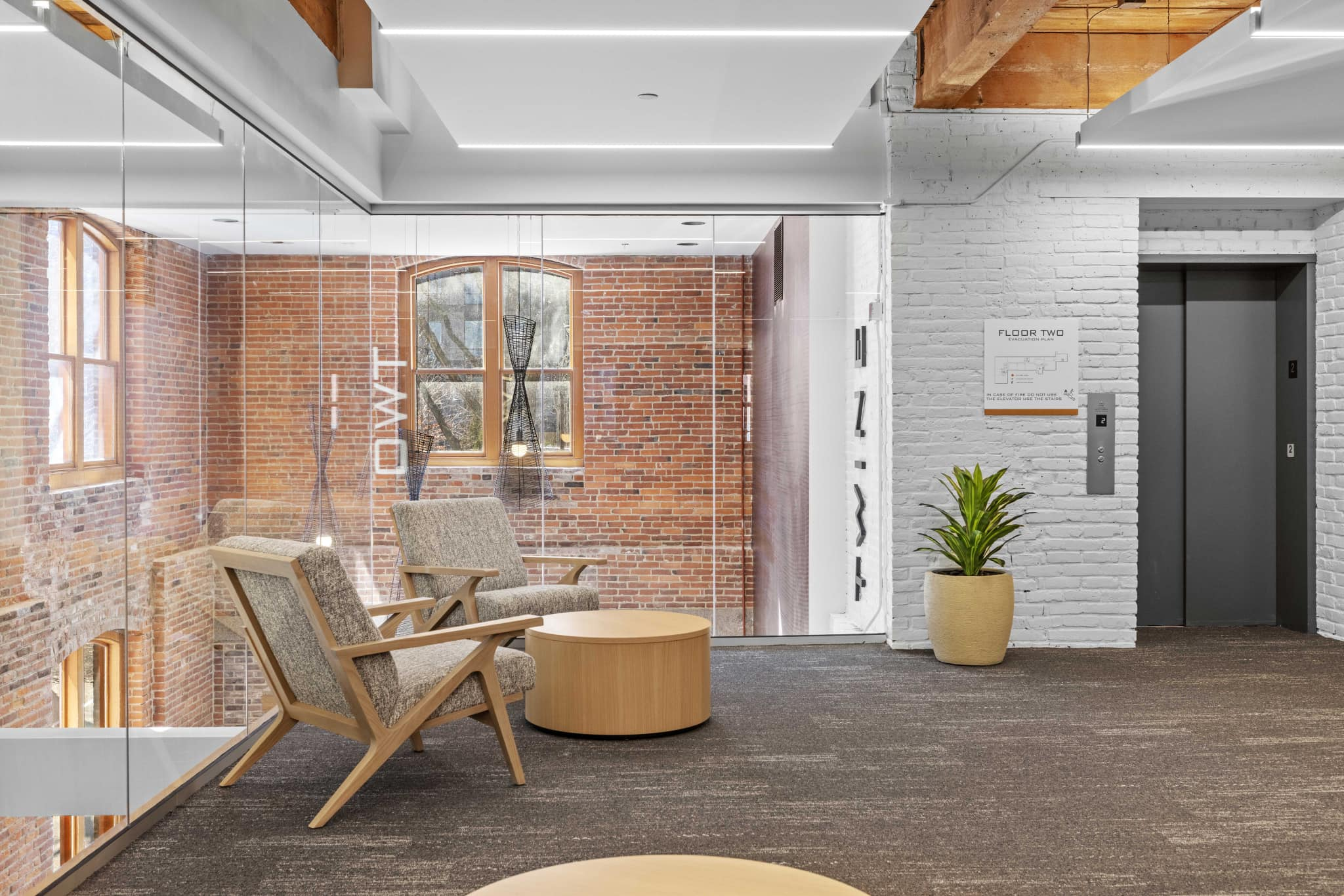 DARRAN Furniture image 3