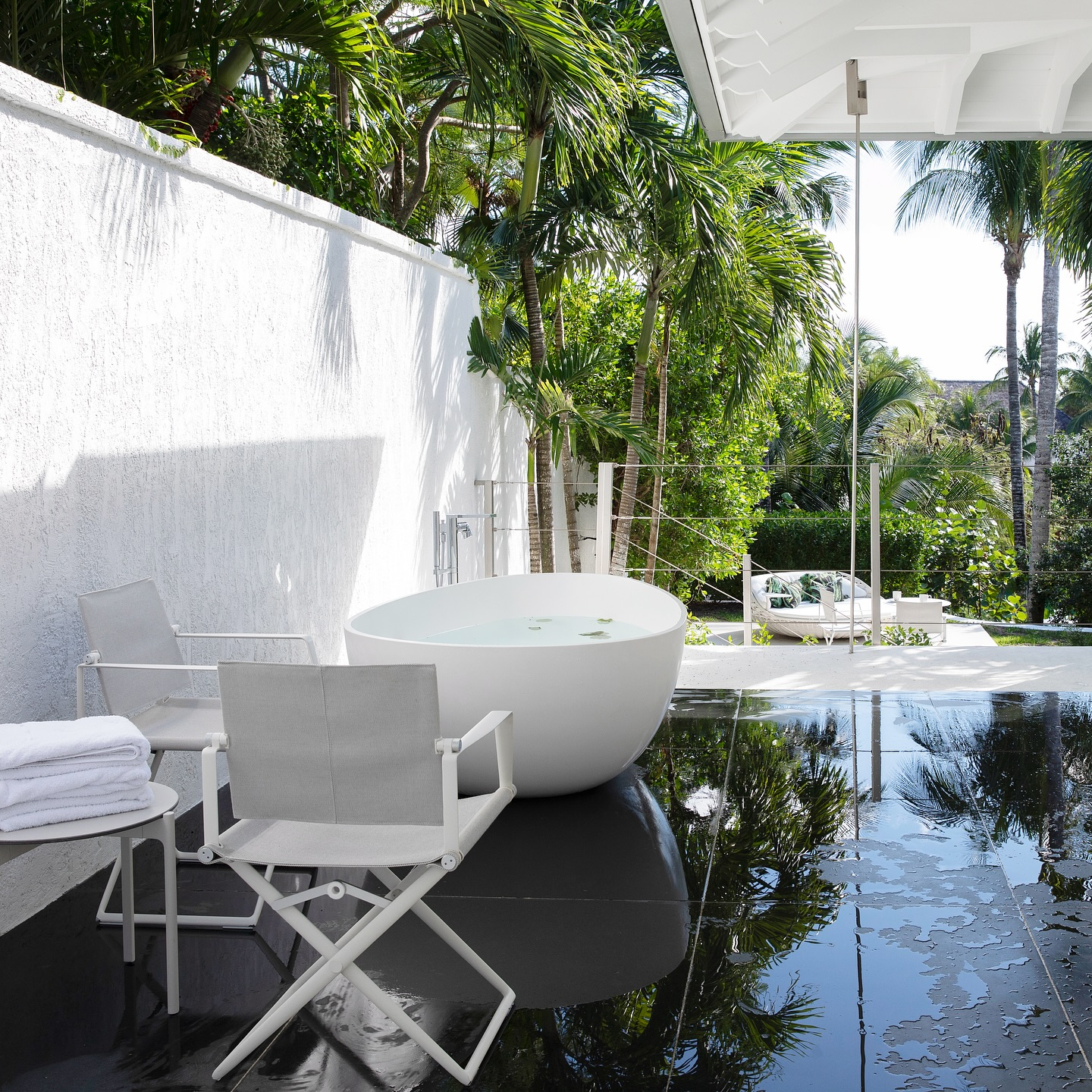 Dedon image 9