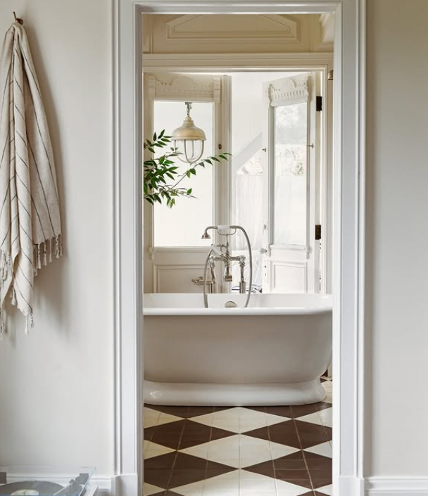 Victoria + Albert image 3